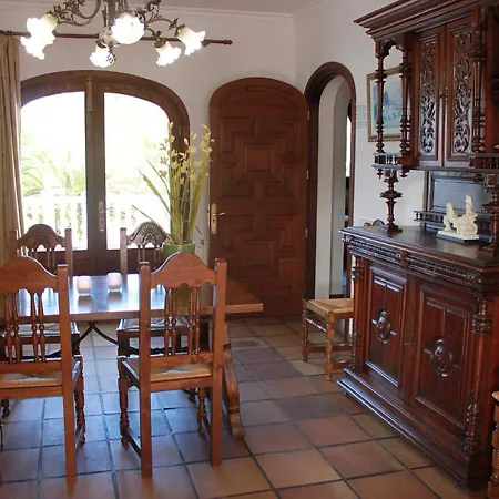 Tranquil Mansion In With Swimming Pool Casa de Férias Santa Eulária des Riu