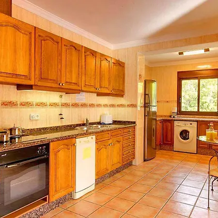 Tranquil Mansion In With Swimming Pool Casa de Férias *
