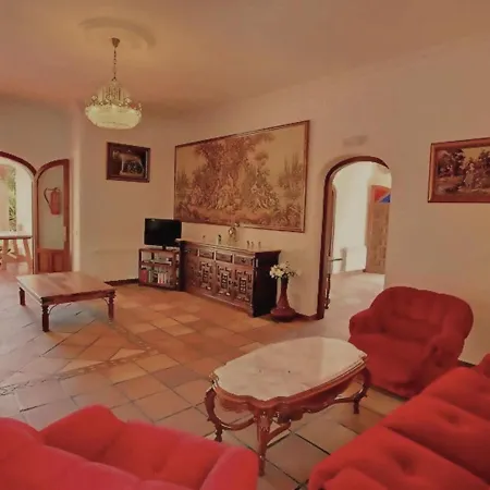 Casa de Férias Tranquil Mansion In With Swimming Pool Santa Eulária des Riu
