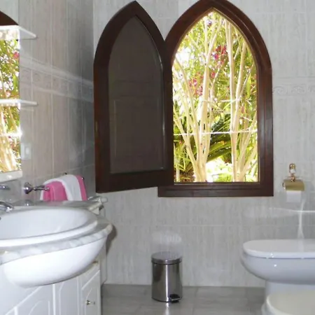 Tranquil Mansion In With Swimming Pool Santa Eulària des Riu