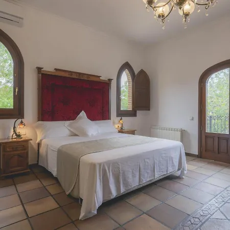 Hébergement de vacances Tranquil Mansion In With Swimming Pool