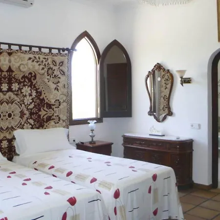 Tranquil Mansion In With Swimming Pool Hébergement de vacances