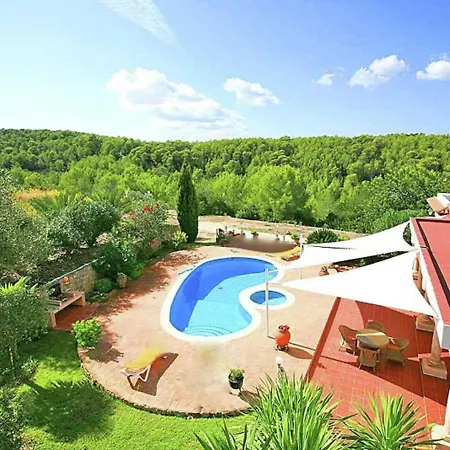 Hébergement de vacances Tranquil Mansion In With Swimming Pool